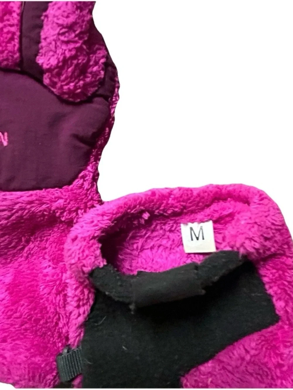 Girls The North Face Pink Faux Fur Gloves Size Medium Winter - Picture 4 of 4